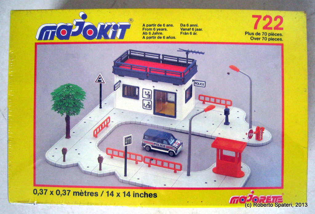 Majorette  Police Station (n.Kit-0722)